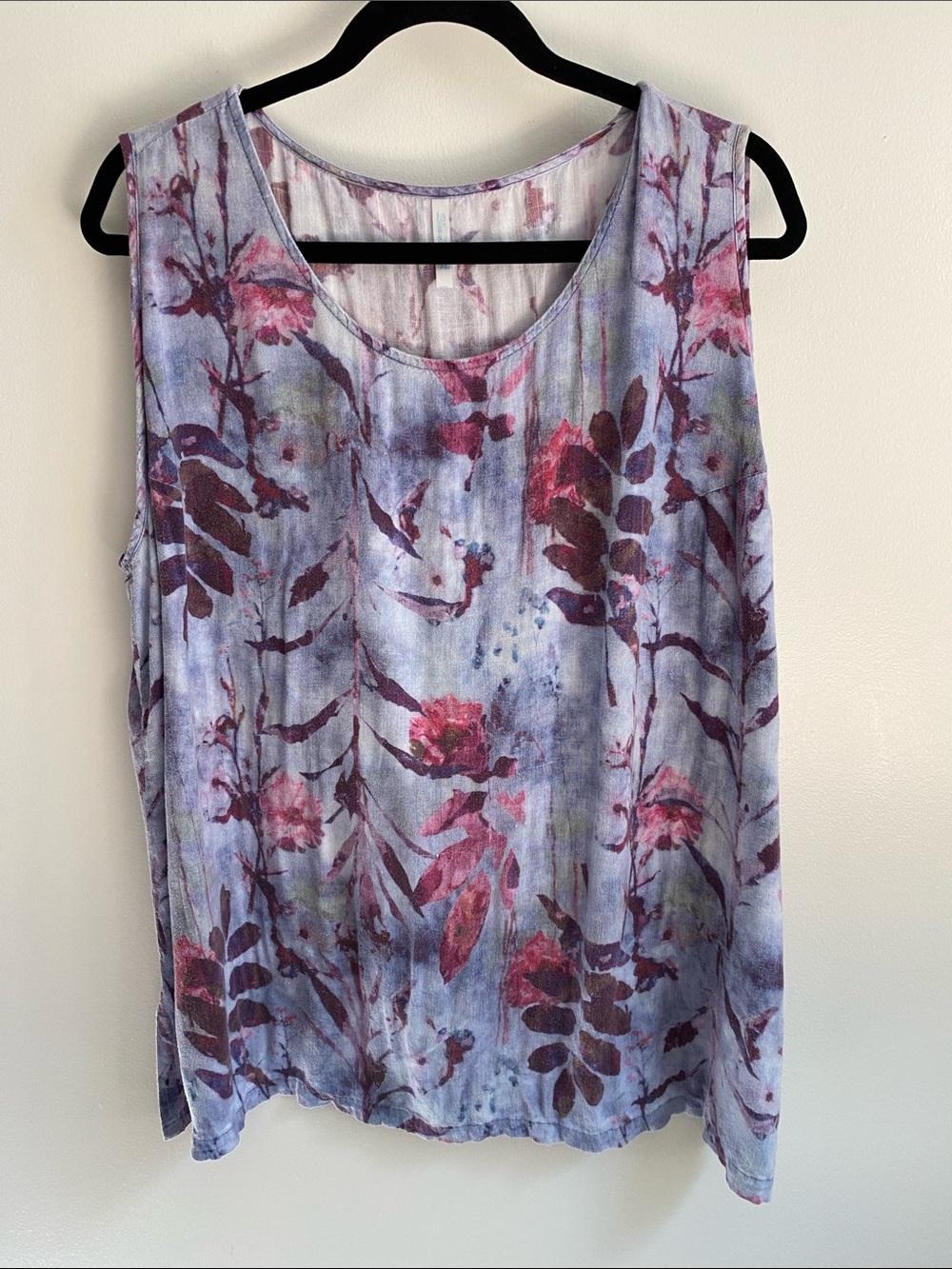 Blue Sky Clothing Co. Lavender Floral Sleeveless Tank. Linen Bamboo Blend.